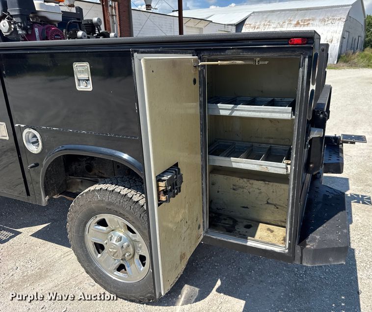 image for item EF2162 2013 Dodge Ram 3500 Crew Cab utility bed pickup truck