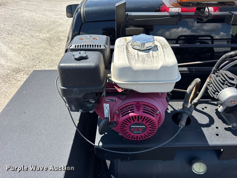 image for item EF2162 2013 Dodge Ram 3500 Crew Cab utility bed pickup truck