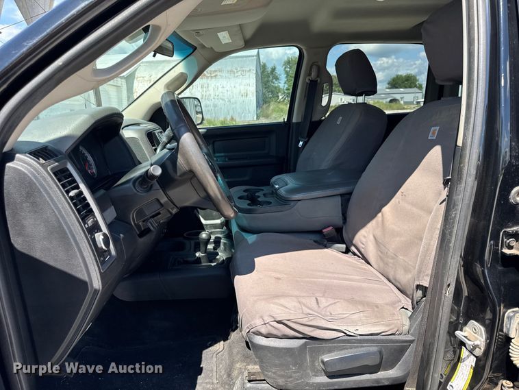 image for item EF2162 2013 Dodge Ram 3500 Crew Cab utility bed pickup truck