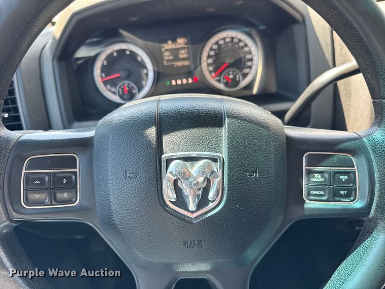 image for item EF2162 2013 Dodge Ram 3500 Crew Cab utility bed pickup truck