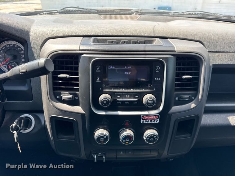 image for item EF2162 2013 Dodge Ram 3500 Crew Cab utility bed pickup truck