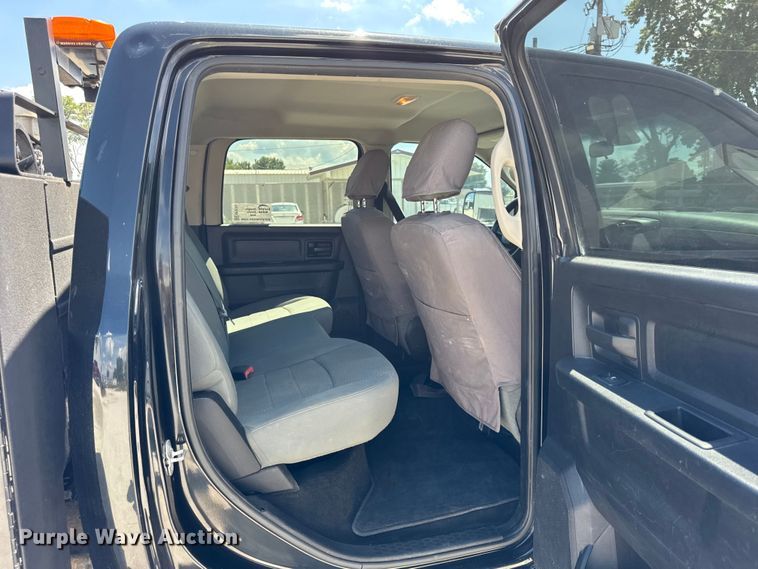 image for item EF2162 2013 Dodge Ram 3500 Crew Cab utility bed pickup truck