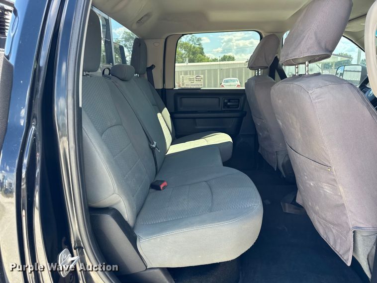 image for item EF2162 2013 Dodge Ram 3500 Crew Cab utility bed pickup truck