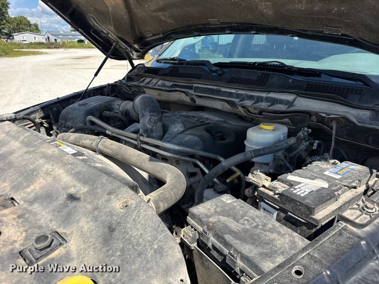 image for item EF2162 2013 Dodge Ram 3500 Crew Cab utility bed pickup truck