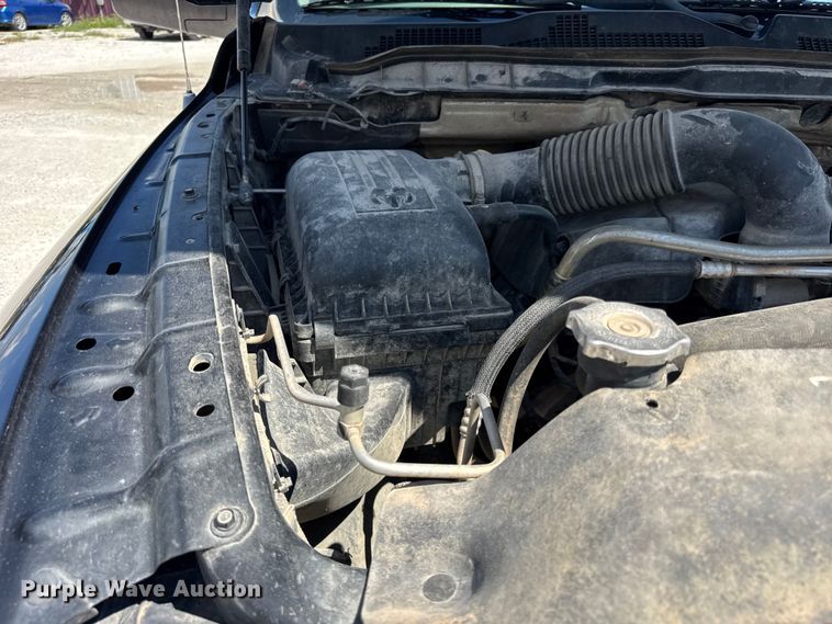 image for item EF2162 2013 Dodge Ram 3500 Crew Cab utility bed pickup truck