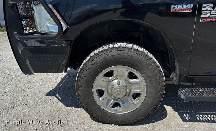 image for item EF2162 2013 Dodge Ram 3500 Crew Cab utility bed pickup truck