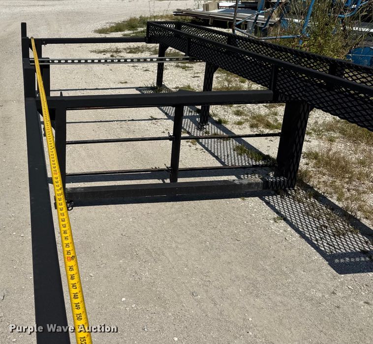 image for item EF2162 2013 Dodge Ram 3500 Crew Cab utility bed pickup truck