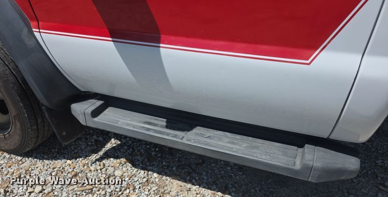 image for item EF3745 2008 Ford F550 XL Super Duty truck cab and chassis