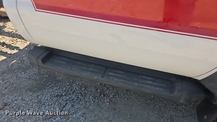 image for item EF3745 2008 Ford F550 XL Super Duty truck cab and chassis