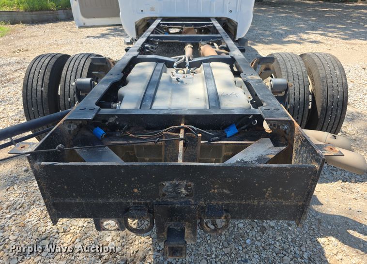 image for item EF3745 2008 Ford F550 XL Super Duty truck cab and chassis