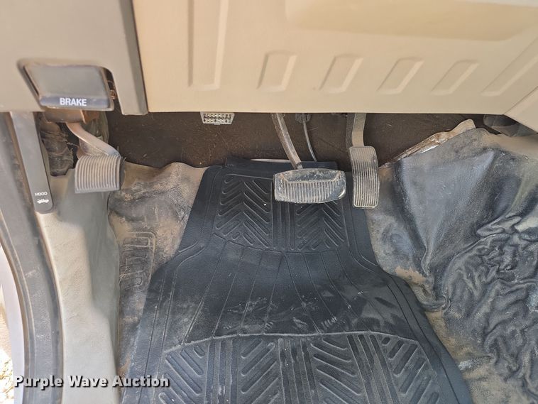 image for item EF3745 2008 Ford F550 XL Super Duty truck cab and chassis