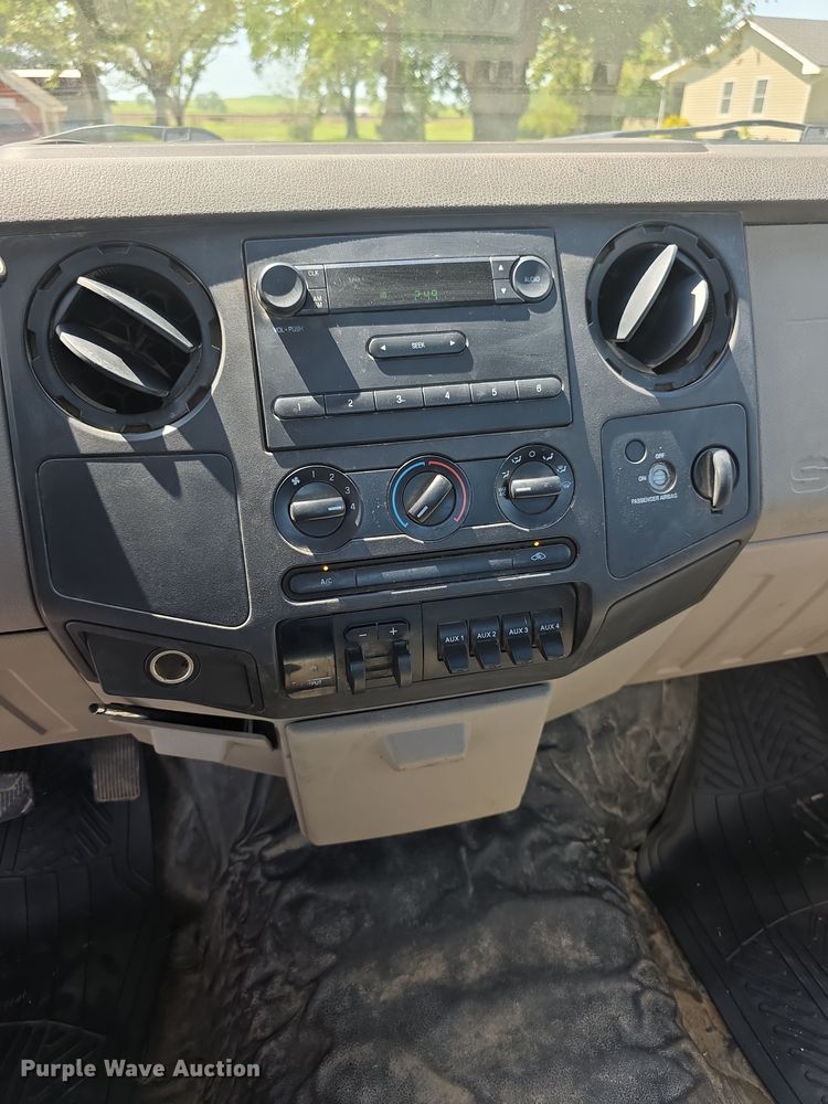 image for item EF3745 2008 Ford F550 XL Super Duty truck cab and chassis