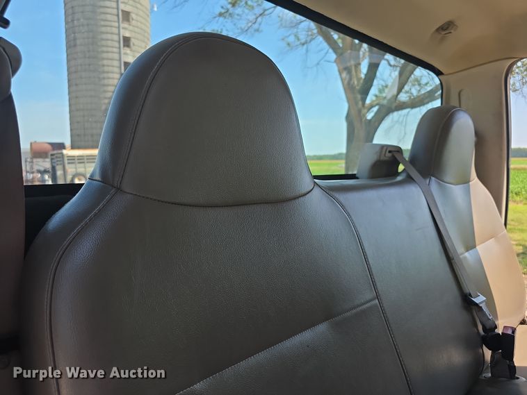 image for item EF3745 2008 Ford F550 XL Super Duty truck cab and chassis