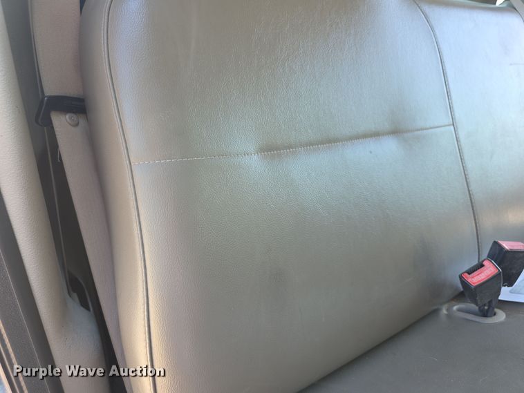 image for item EF3745 2008 Ford F550 XL Super Duty truck cab and chassis