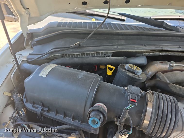 image for item EF3745 2008 Ford F550 XL Super Duty truck cab and chassis