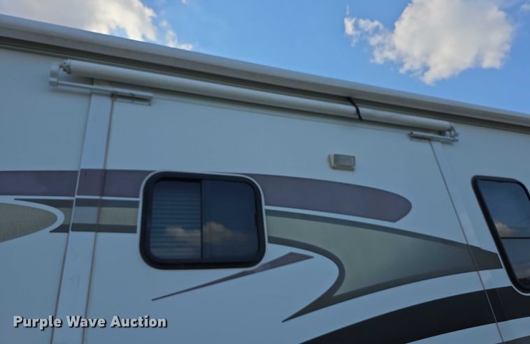 image for item EF3753 2007 Ford Allegro RV