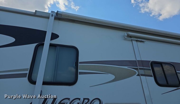 image for item EF3753 2007 Ford Allegro RV