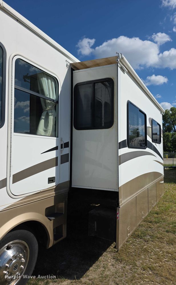 image for item EF3753 2007 Ford Allegro RV