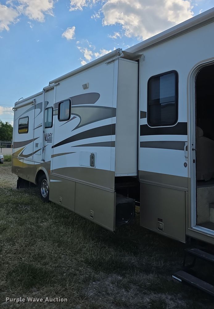 image for item EF3753 2007 Ford Allegro RV