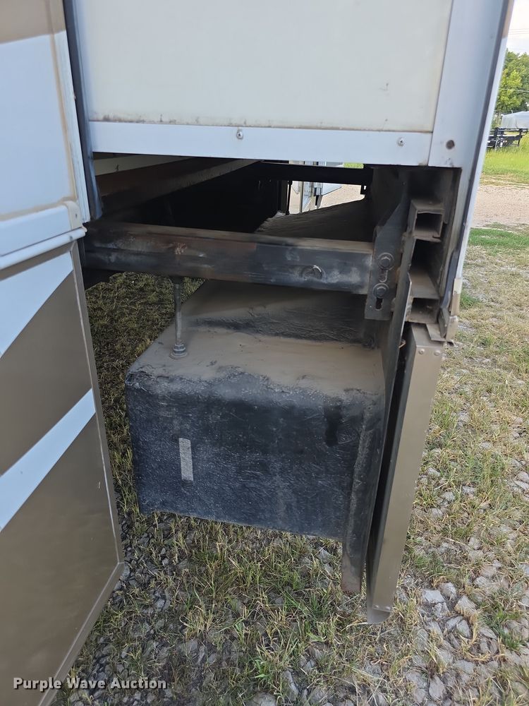 image for item EF3753 2007 Ford Allegro RV