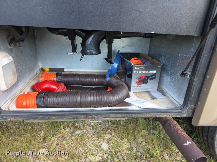 image for item EF3753 2007 Ford Allegro RV