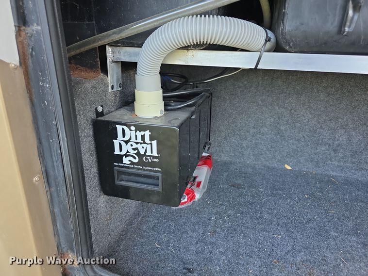 image for item EF3753 2007 Ford Allegro RV