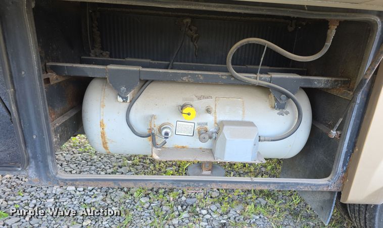 image for item EF3753 2007 Ford Allegro RV