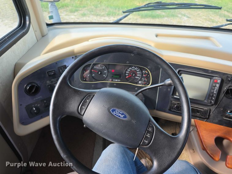 image for item EF3753 2007 Ford Allegro RV