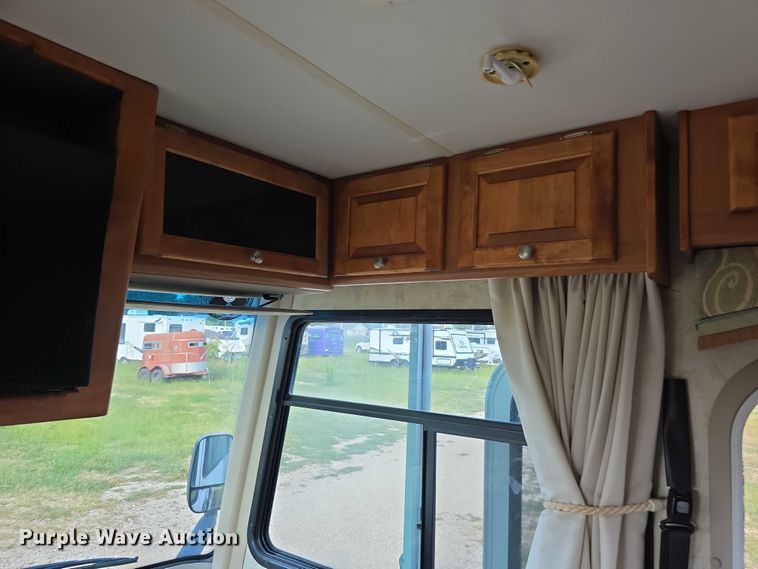 image for item EF3753 2007 Ford Allegro RV