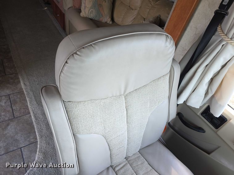 image for item EF3753 2007 Ford Allegro RV