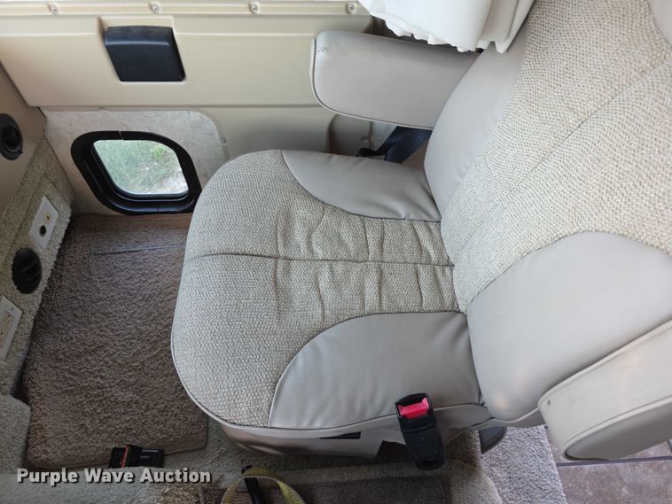 image for item EF3753 2007 Ford Allegro RV