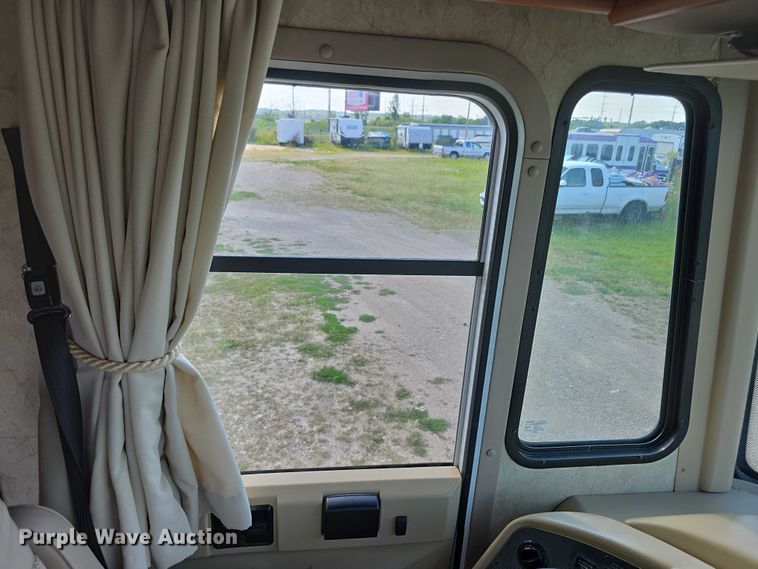 image for item EF3753 2007 Ford Allegro RV