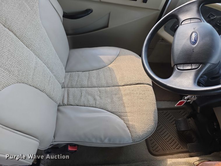 image for item EF3753 2007 Ford Allegro RV