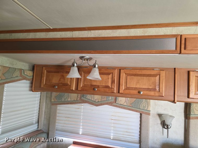 image for item EF3753 2007 Ford Allegro RV