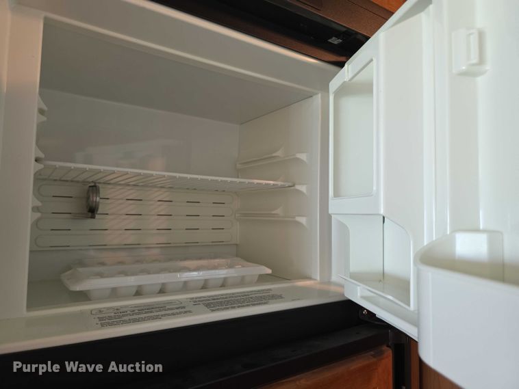 image for item EF3753 2007 Ford Allegro RV