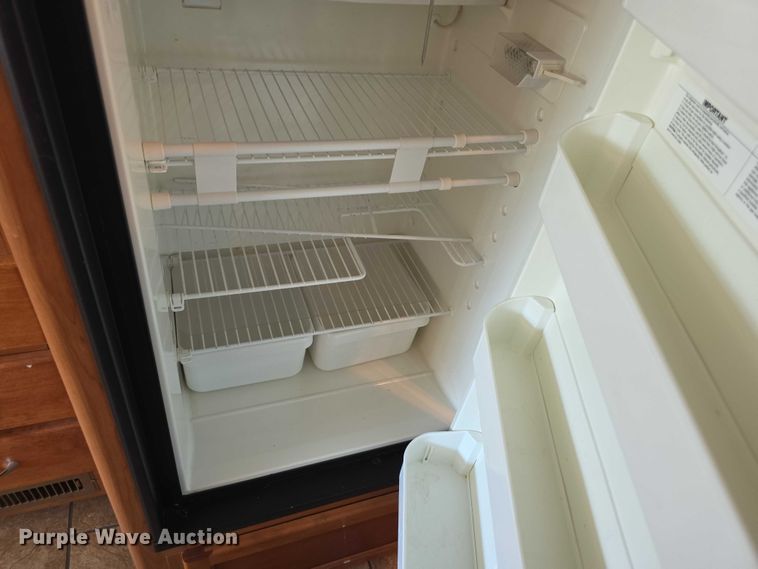 image for item EF3753 2007 Ford Allegro RV