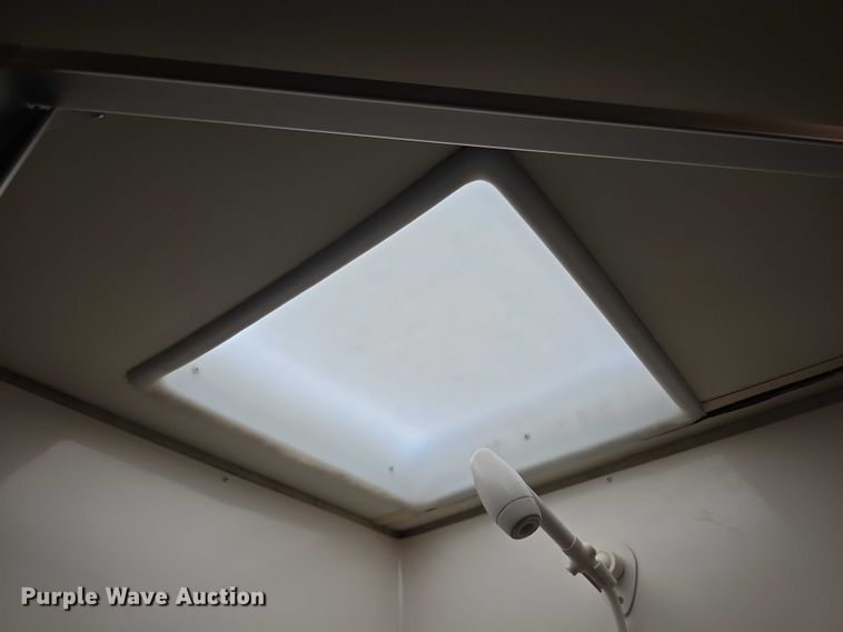 image for item EF3753 2007 Ford Allegro RV