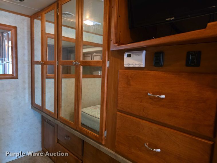 image for item EF3753 2007 Ford Allegro RV