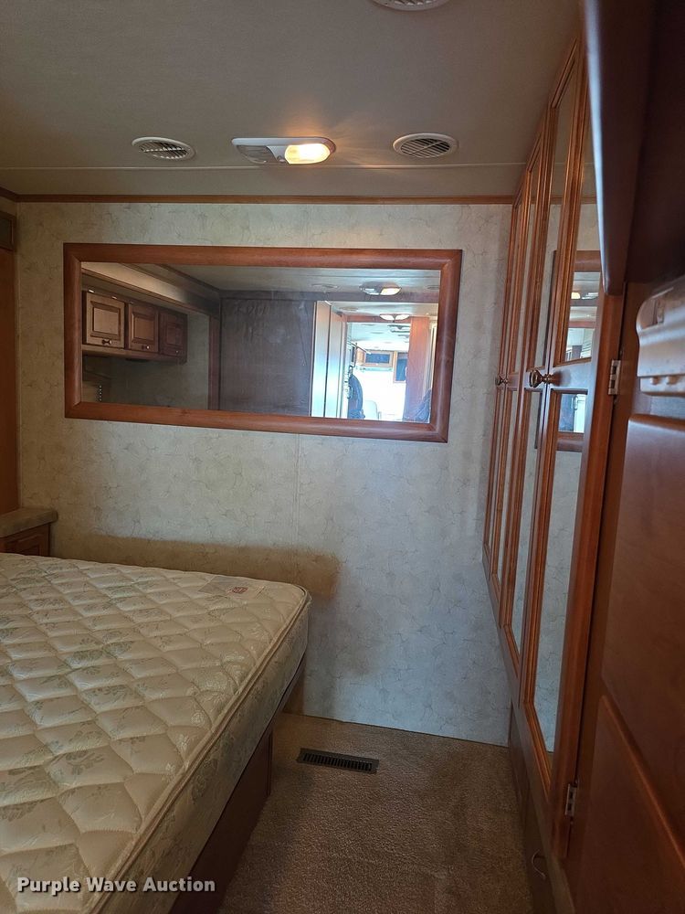 image for item EF3753 2007 Ford Allegro RV