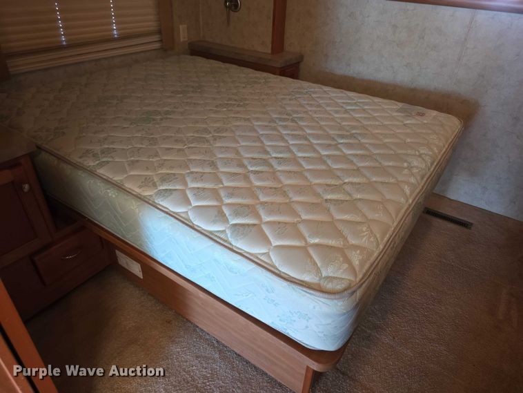 image for item EF3753 2007 Ford Allegro RV