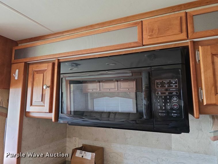 image for item EF3753 2007 Ford Allegro RV