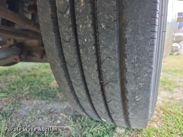 image for item EF3753 2007 Ford Allegro RV