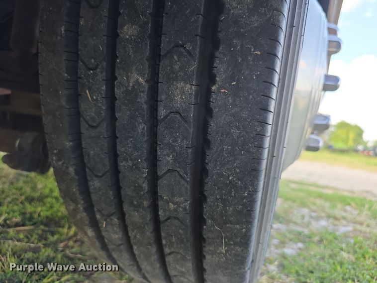 image for item EF3753 2007 Ford Allegro RV