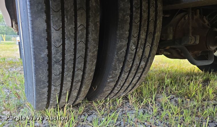 image for item EF3753 2007 Ford Allegro RV