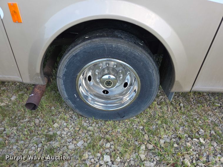 image for item EF3753 2007 Ford Allegro RV