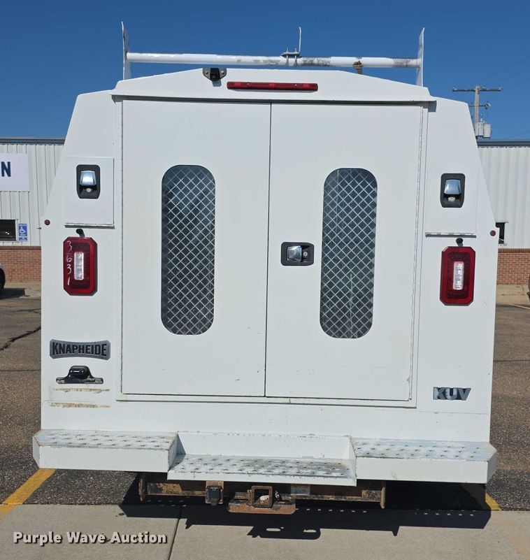 image for item EF3766 2018 GMC Savana utility van