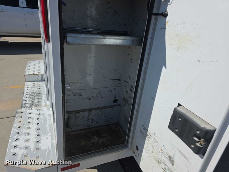 image for item EF3766 2018 GMC Savana utility van