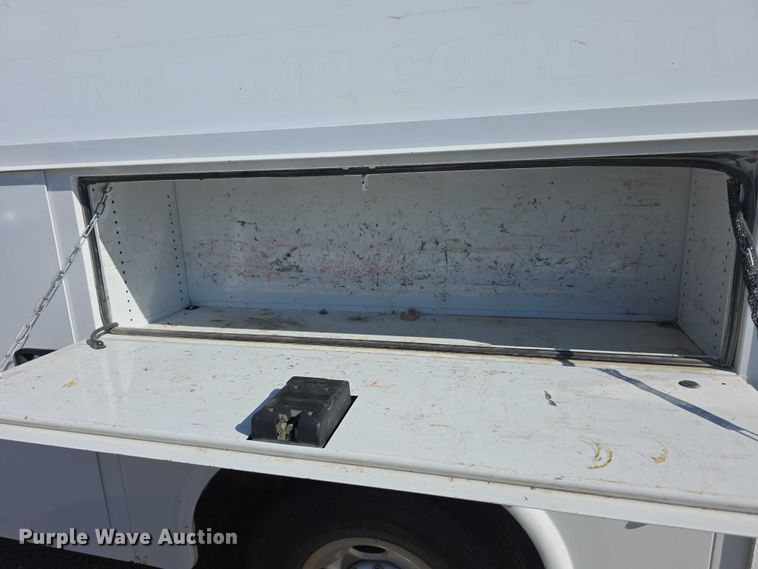 image for item EF3766 2018 GMC Savana utility van