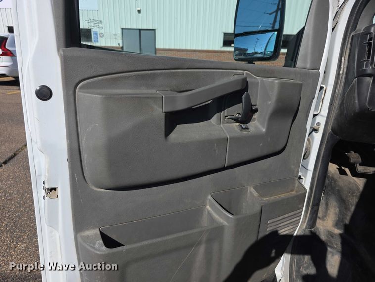image for item EF3766 2018 GMC Savana utility van