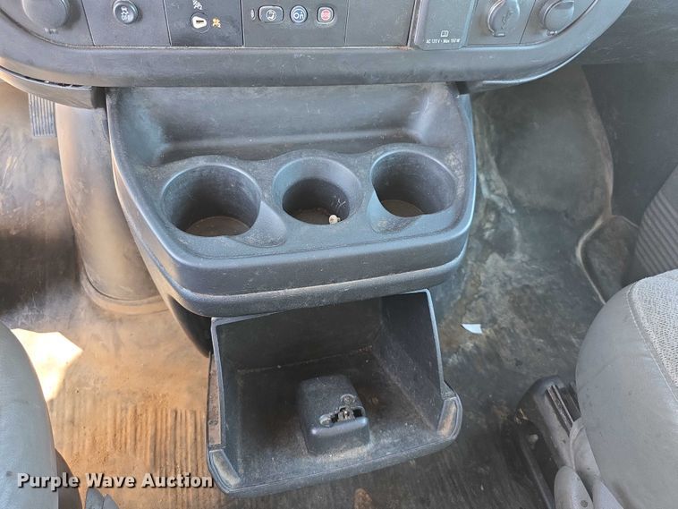 image for item EF3766 2018 GMC Savana utility van